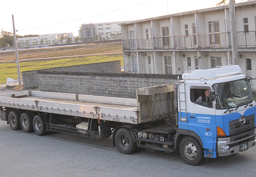 セミトレーラー 平ボテ 2台