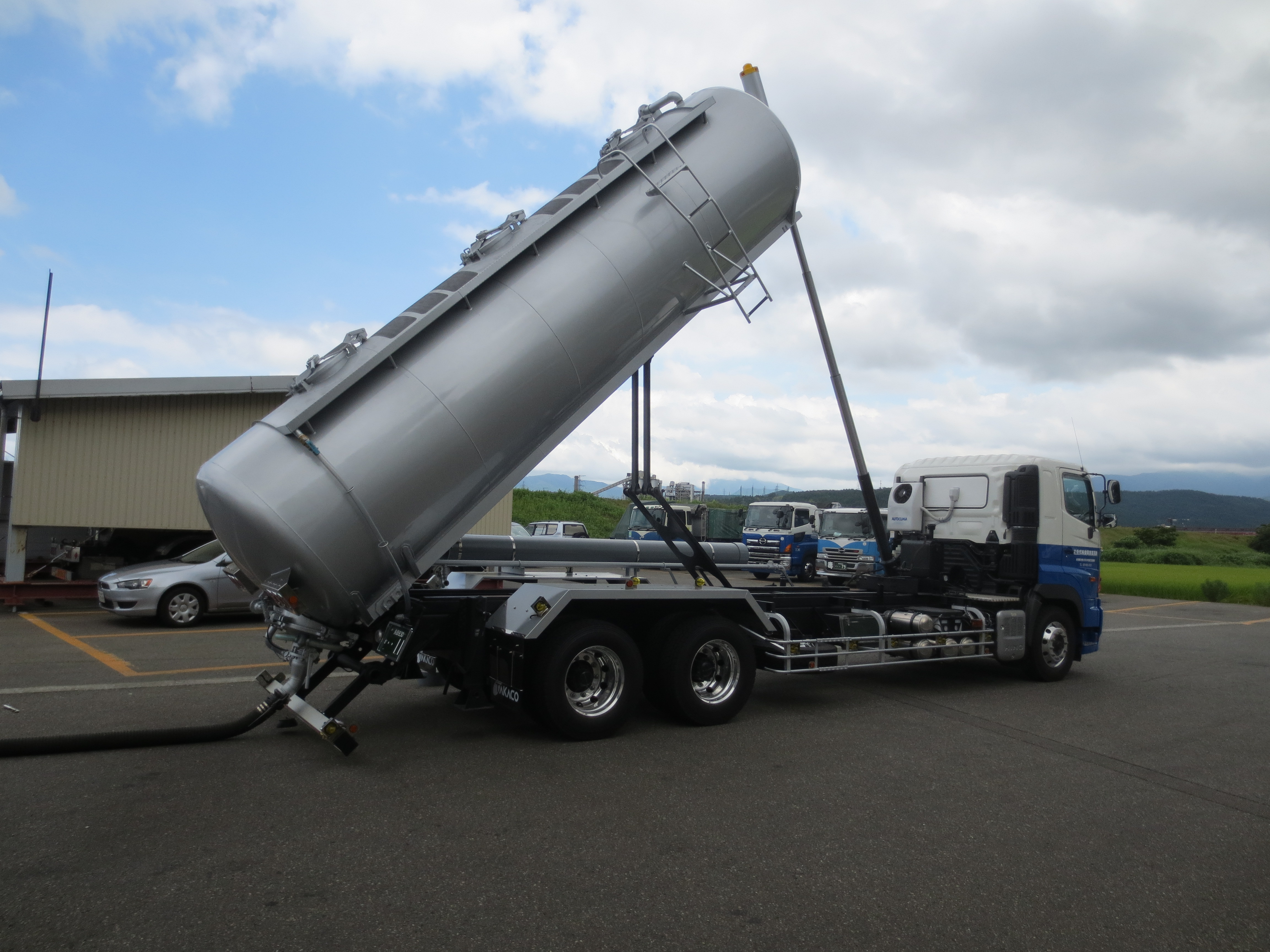 高東興業の運輸事業